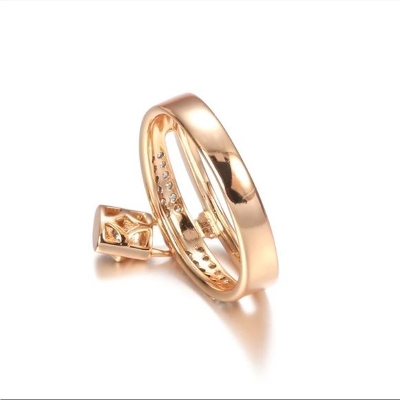 NEW Rose Gold Zircon Lock Ring - Picture 7 of 11